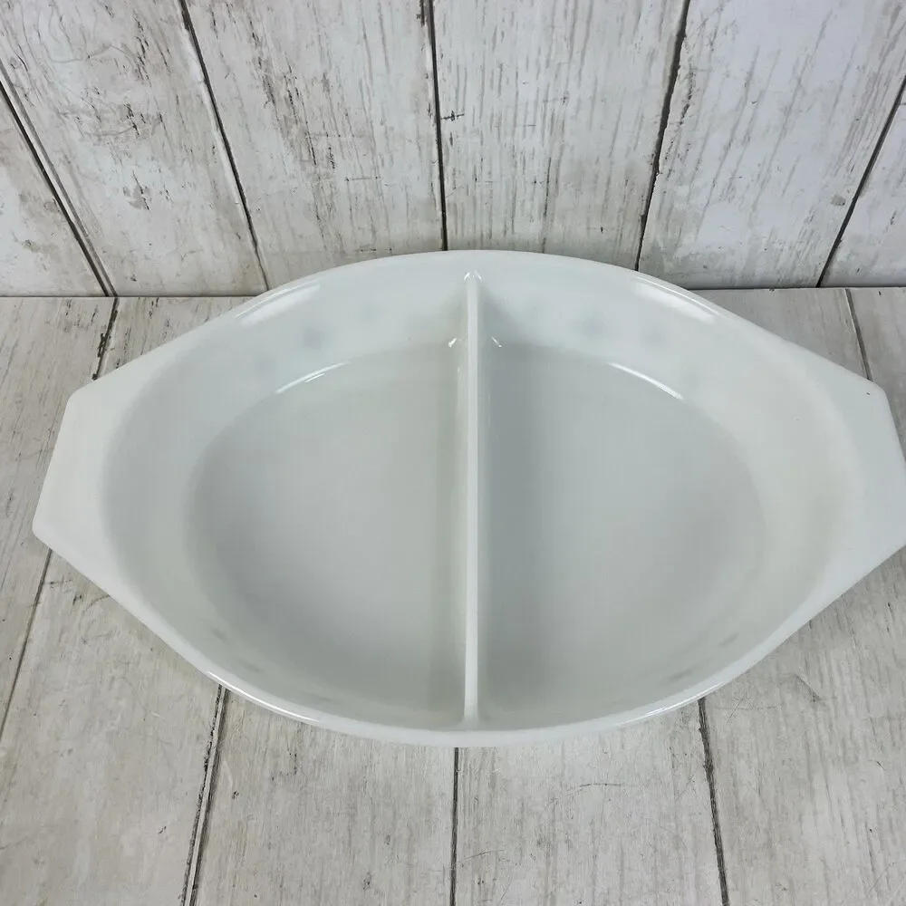 Pyrex MCM Black Atomic Star Compass Divided Casserole Dish  1 ½ Quart Starburst